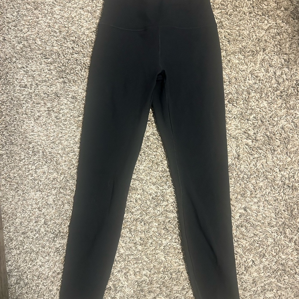 High-Waisted Black Leggings with Stretchy Fit
